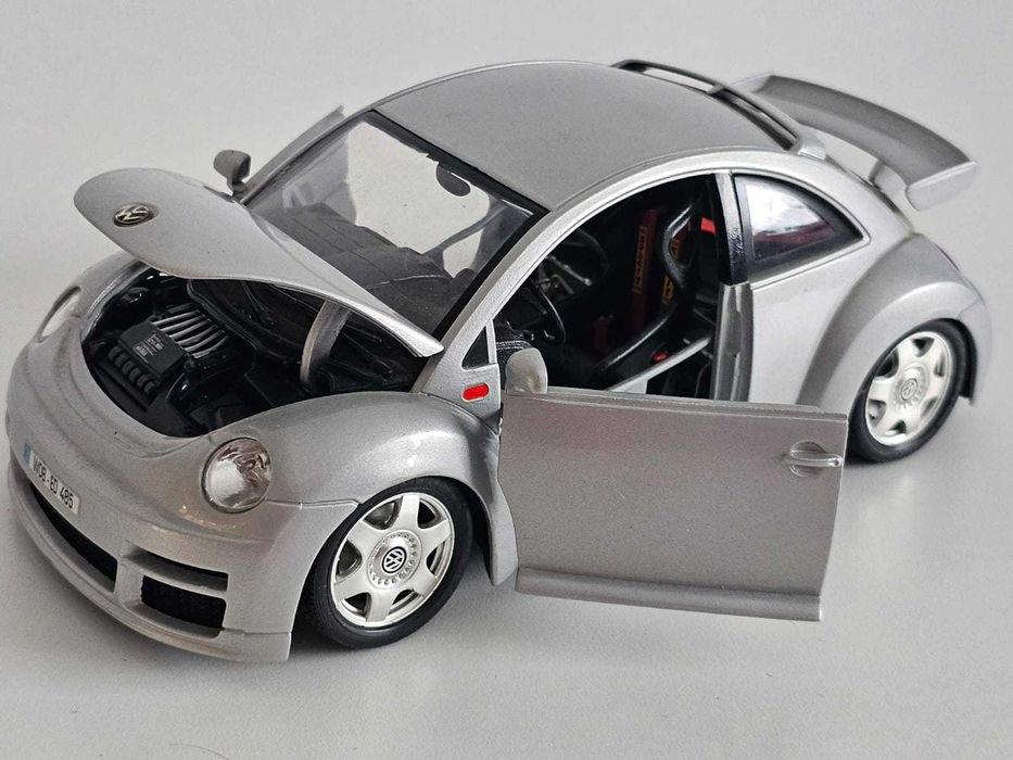 Bburago Italy 1/18 - Volkswagen New Beetle Cup (1999)