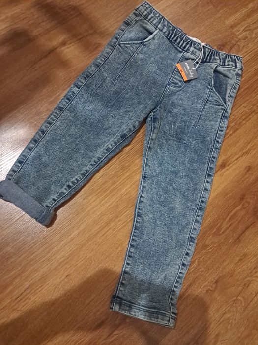 Spodnie jeansowe dla chłopca 98