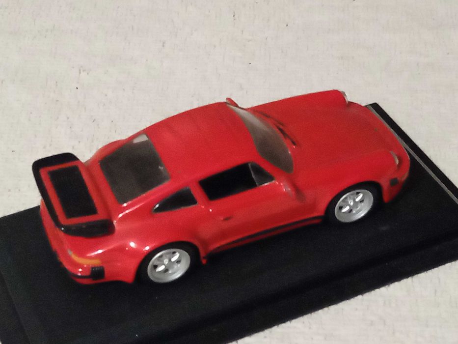 model Porsche 930