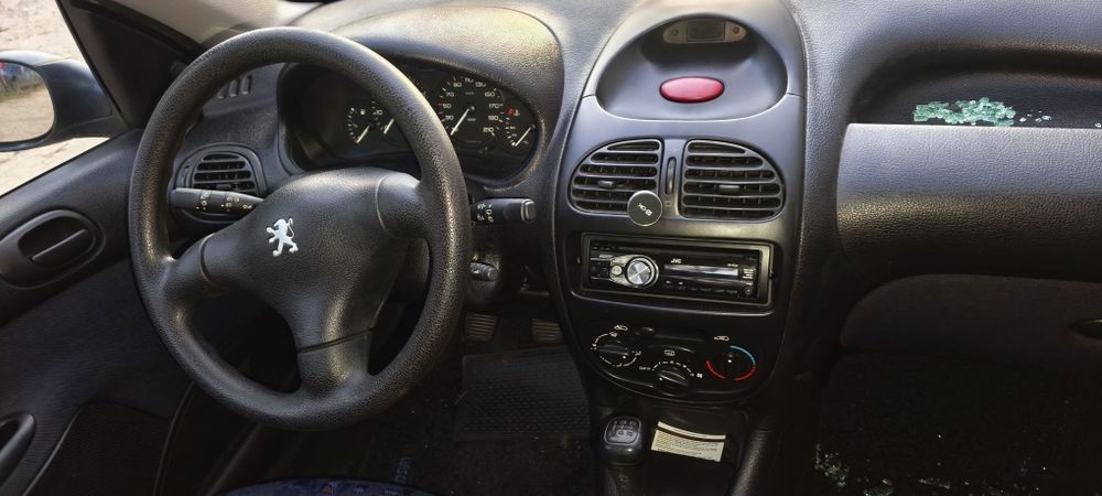 Peugeot 206  jantes especiais reparar chapa ou para peças — photo 2