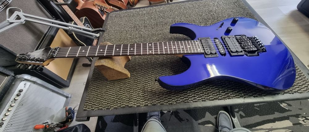 Ibanez Guitar, Amplifier and Zoom G1 Four package