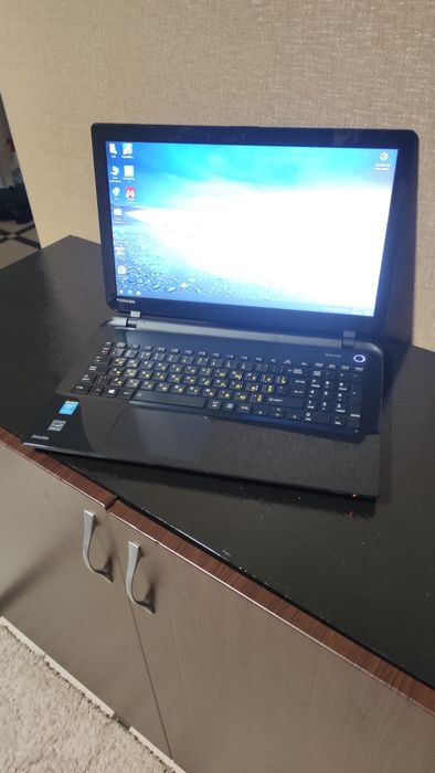Ноутбук Toshiba Satellite L50 i7-5500U / 6Gb DDR3 / SSD 256 Gb