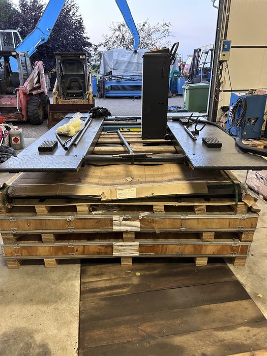 Podnośnik nożycowy samochodowy Kromer 3tony