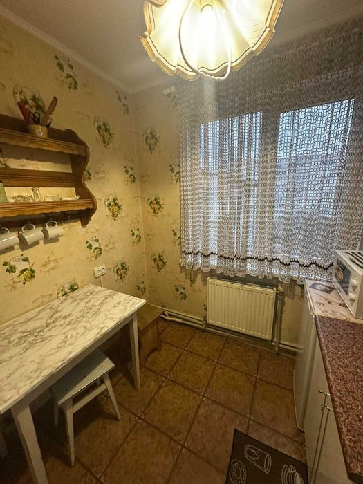 Продаж трикімнатної квартири з автономкою