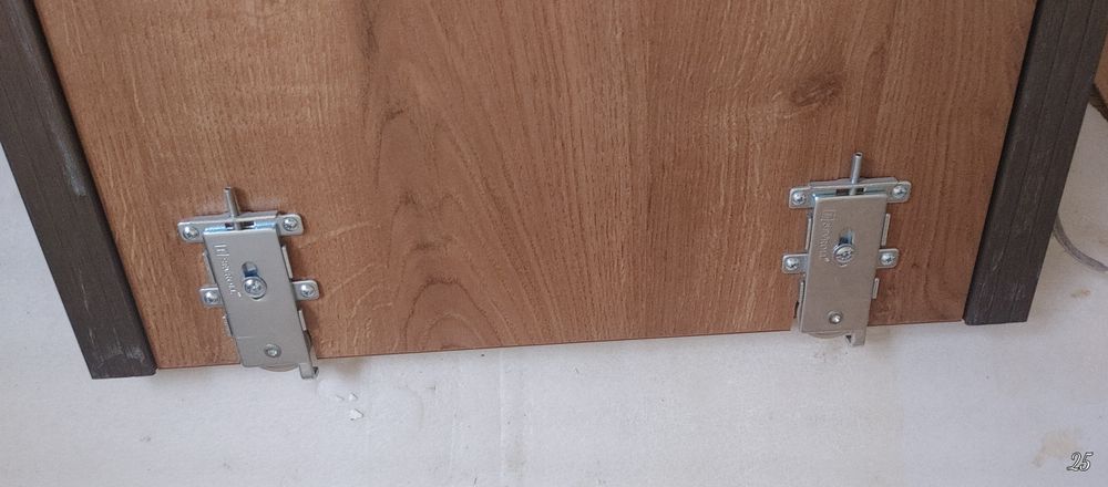 Pawlacz. Drzwi suwane 49x44_2szt i 70x43_3szt
