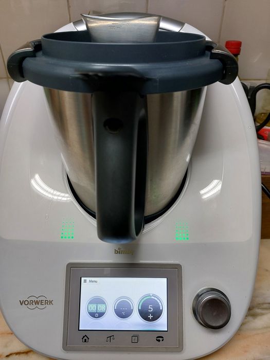 Bimby TM5 a trababalhar muito bem