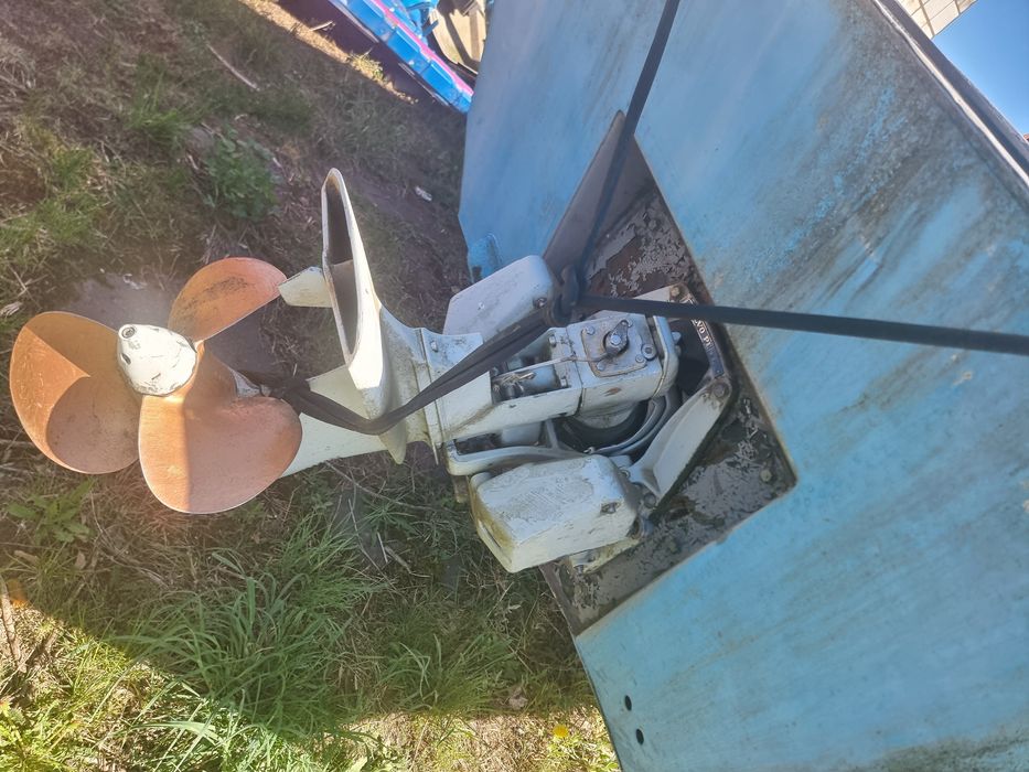 Volvo Penta Aquamatic 280 колонка із двигуном