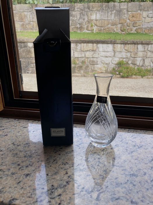 Small Atlantis Crystal Vase424346258685317121