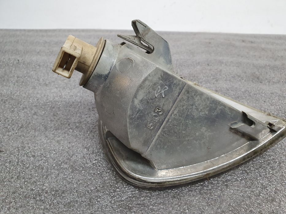 Pisca frente esquerdo VOLKSWAGEN Polo Variant (6V5)