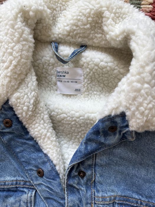 Джинсова курточка bershka