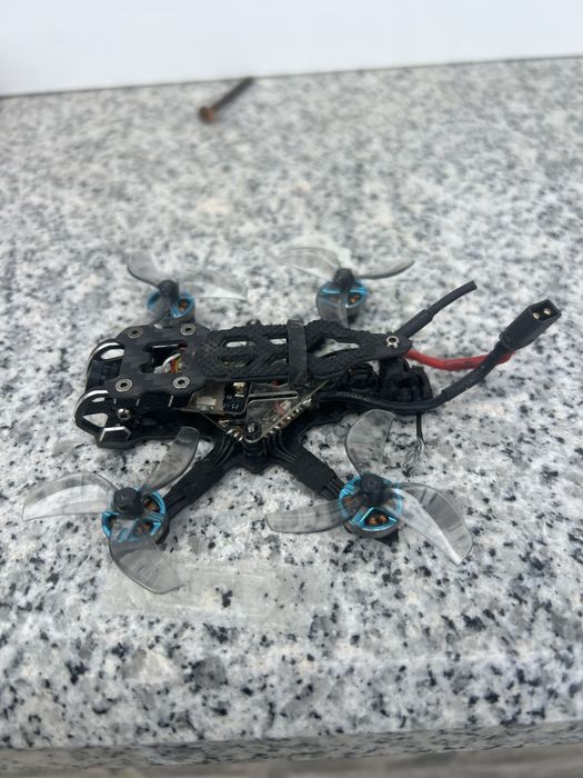 Dron fpv cube 18 2s