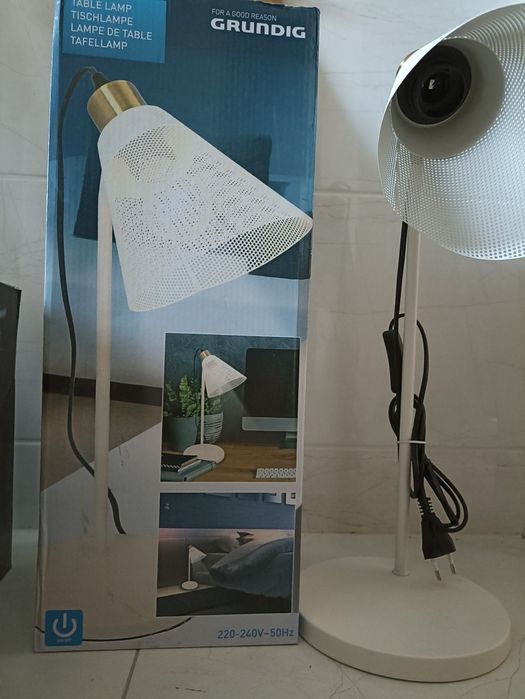 Lampka nocna stołowa