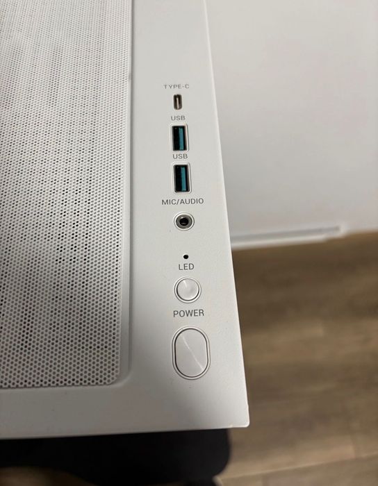 Sprzedaję komputer do gier