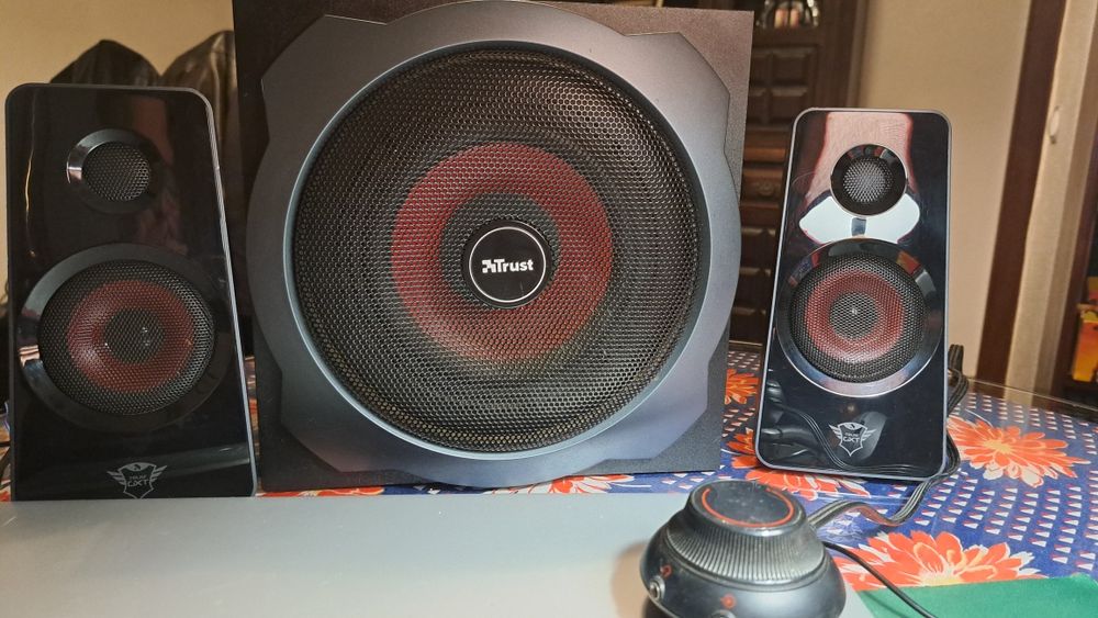 Colunas Som GTX 38 Tytan