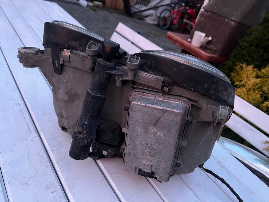 Komplet lamp xenon MERCEDES W210 oryginał Hella