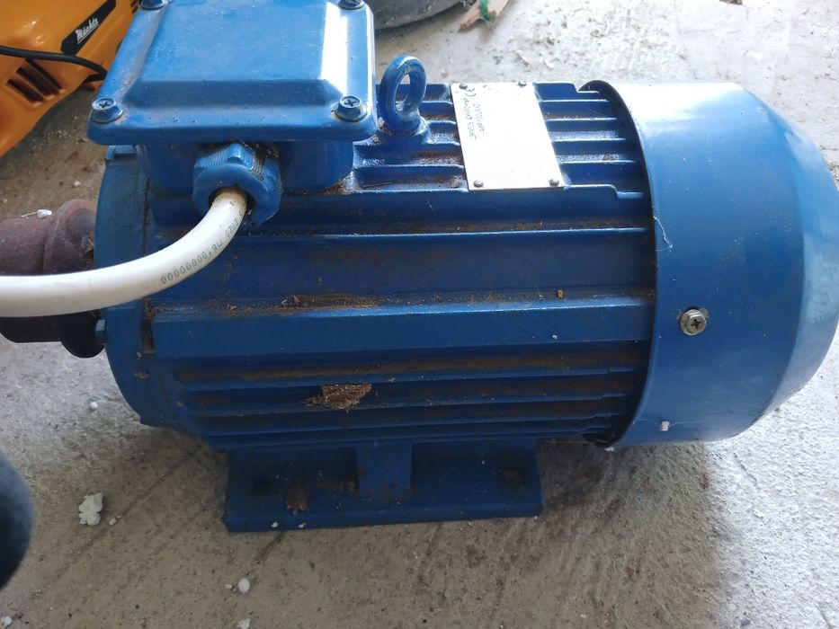Продам трифазний електромотор АИР 100L6Y2