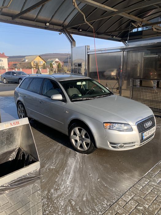 Продам машину Ауді  А4 б7