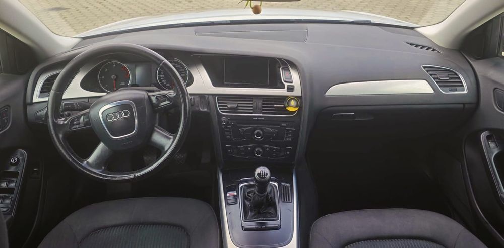 Audi A4 B8 2.0TDI 142cv 2008 Em excelente estado caixa 6 velocidades aceito troca