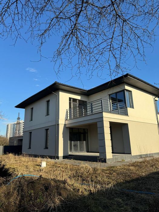 Продається будинок у топовій локації!