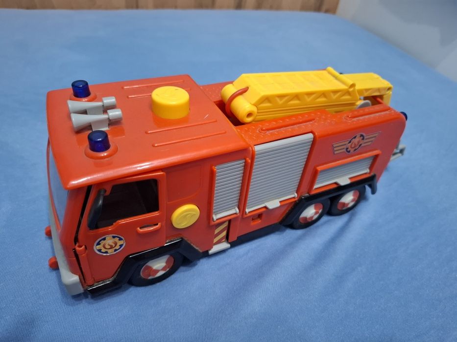 Zabawka auto strażackie wóz strażacki Jupiter Strażak Sam plus figurki