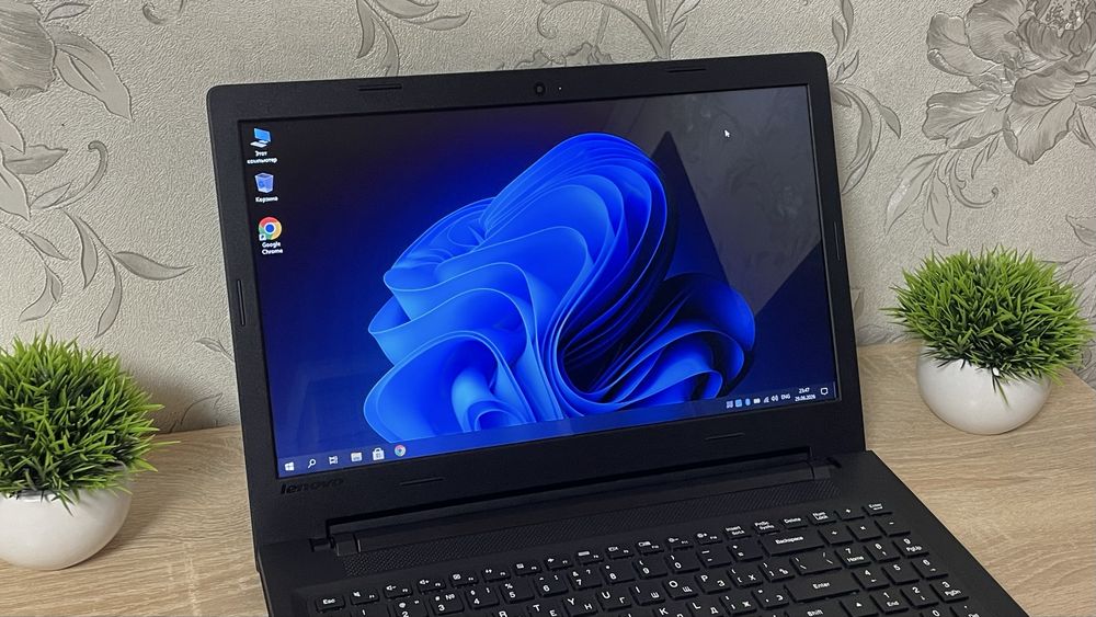Ноутбук Lenovo IdeaPad 100-15IBD / 8 GB RAM / Nvidia GeForce 920M / 2 год. акб