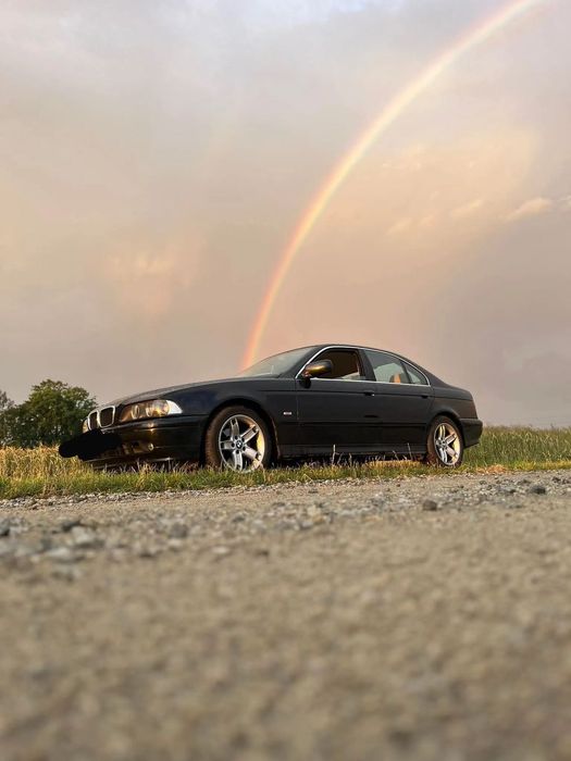 BMW Seria 5 BMW E39 525i Black Saphir