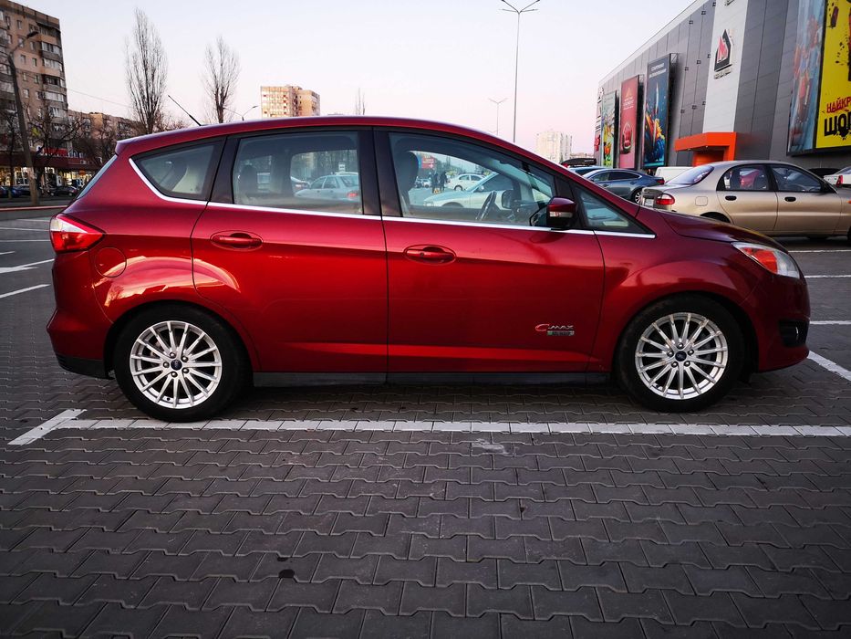 Ford C-Max HYBRID Energi Plug-in 2013 з мінімальним пробігом