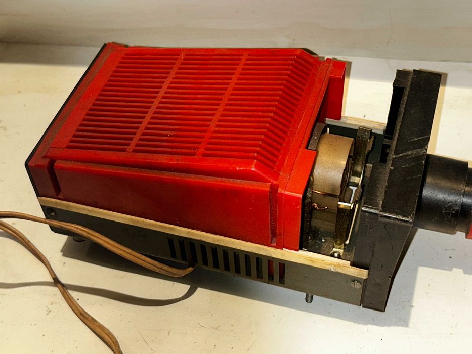 Radziecki rzutnik do slajdów, bajek KWANT - Prl !