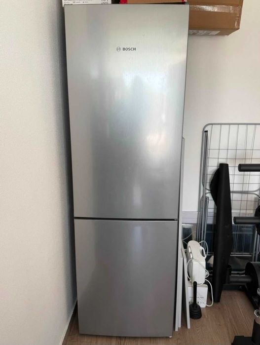 Frigorífico Combinado Bosch KGN36VLED (326 L)