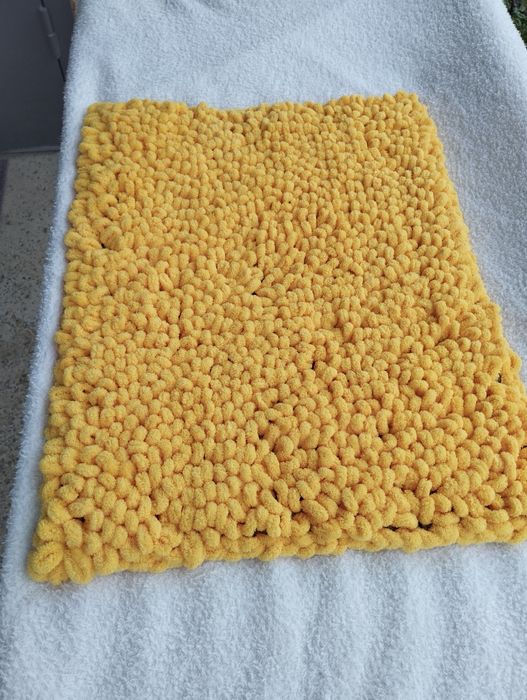 Килимок ручної роботи. З пряжі alize puffy!