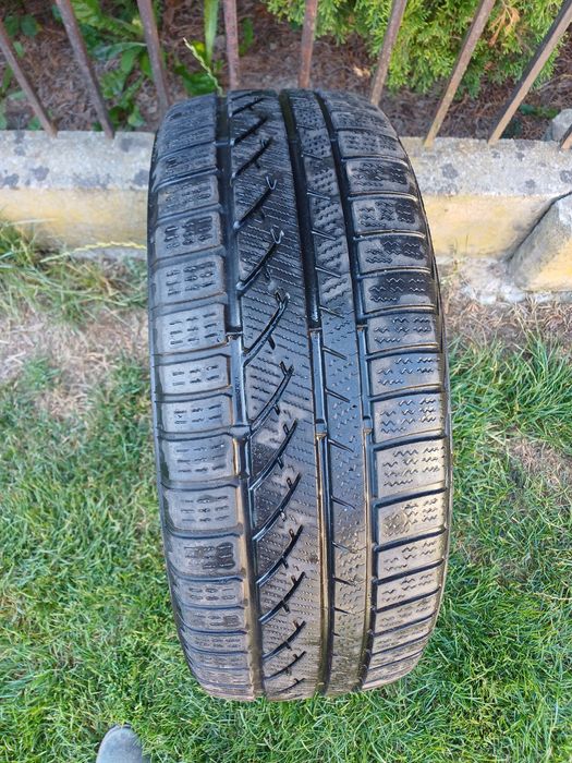 Sprzedam zimowe opony Continental 205/55/R16
