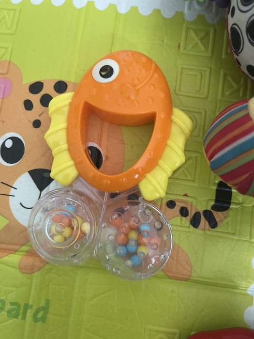 Бряскальця, погремушка, підвіска на коляску