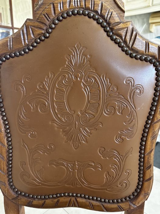 Cadeira em pele pirografada - conjunto