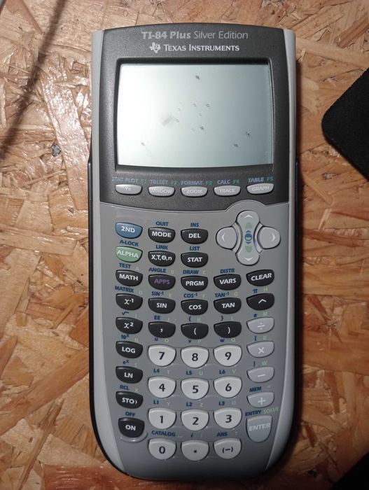 Máquina de Calcular TI-84 Plus Silver Edition
