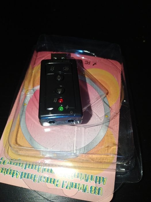 Аудіо-адаптери USB для мікрофона, навушника і кабелі акустики
Якісний