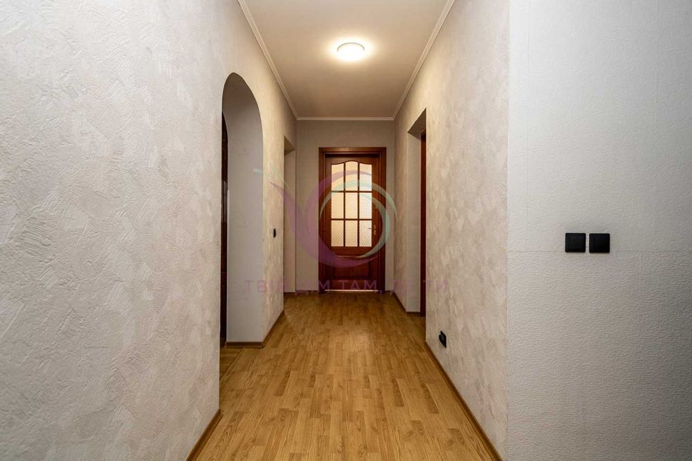 Будинок Угринів передмістя Івано-Франківська Особняк з ділянкою 7сот