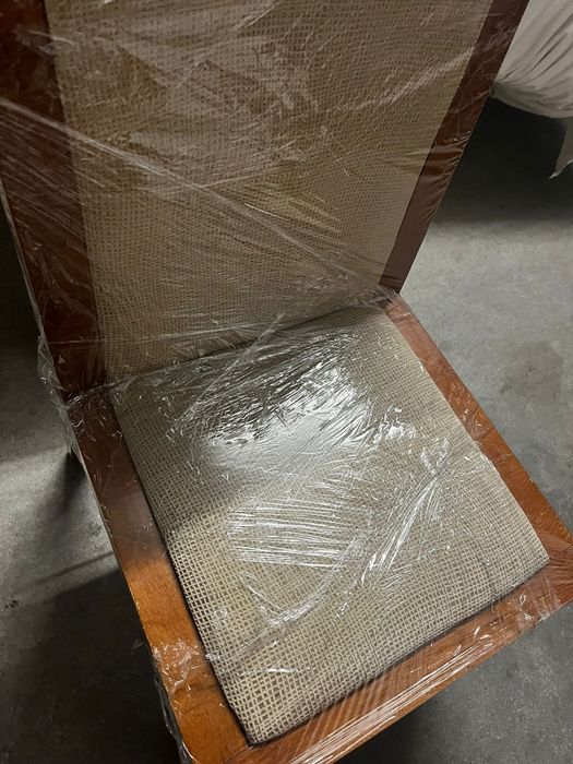 Mesa de jantar c/ tampo em vidro + 4 cadeiras