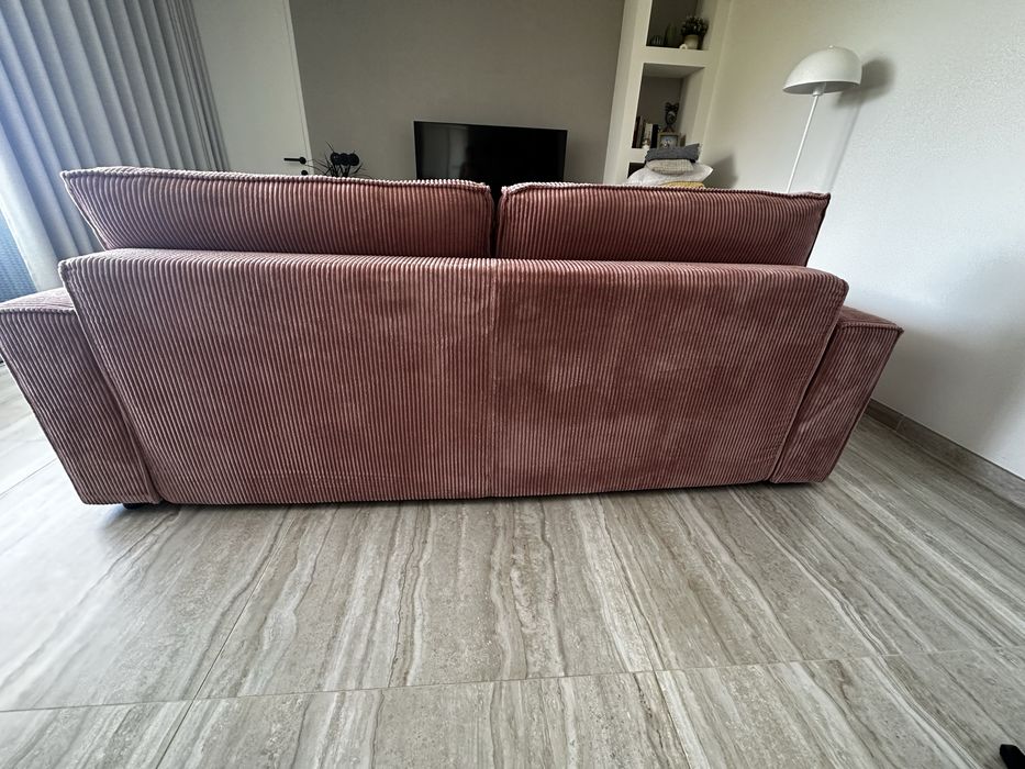 Sofá cama como  novo cor rosa velho