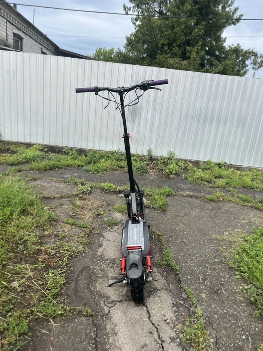 Продам самокат Kugo m4 pro