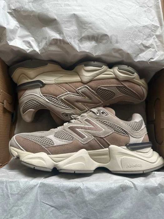 New Balance 9060 Mushroom R.41.5