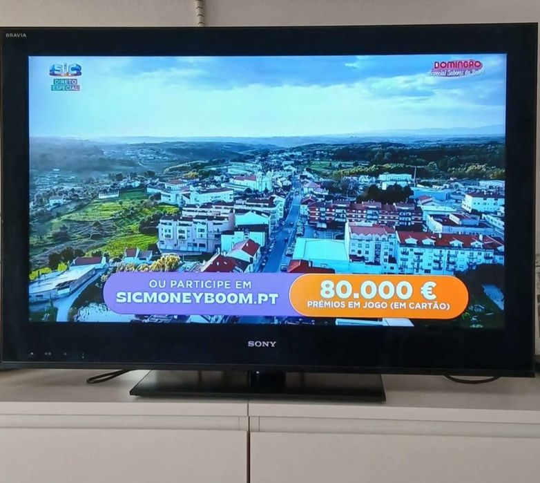 SONY 42" faço entrega incluída no valor 1,06m   como nova