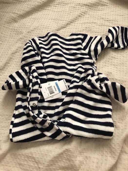 Calvin Klein spioszki oryginalne dezjnerskie 6-9 miesiecy