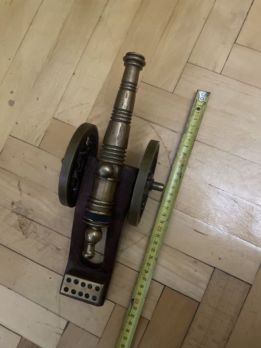 Макет пушки.