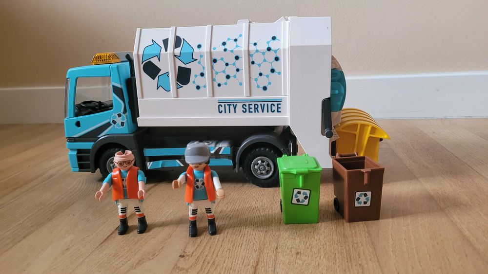 Playmobil 70885 Śmieciarka z sygnałem świetlnym