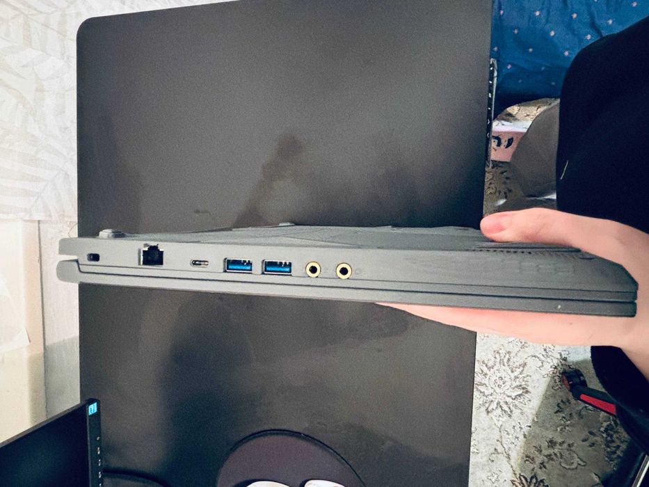 Ноутбук  MSI Thin 15 RAM 16GB SSD 512GB  nVidia GeForce RTX 2050, 4 ГБ