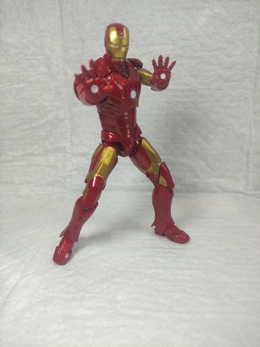 Фігурка Marvel Legends Iron Man