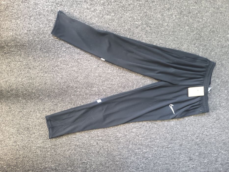 Спортивні  штани Nike DRI-FIT , S