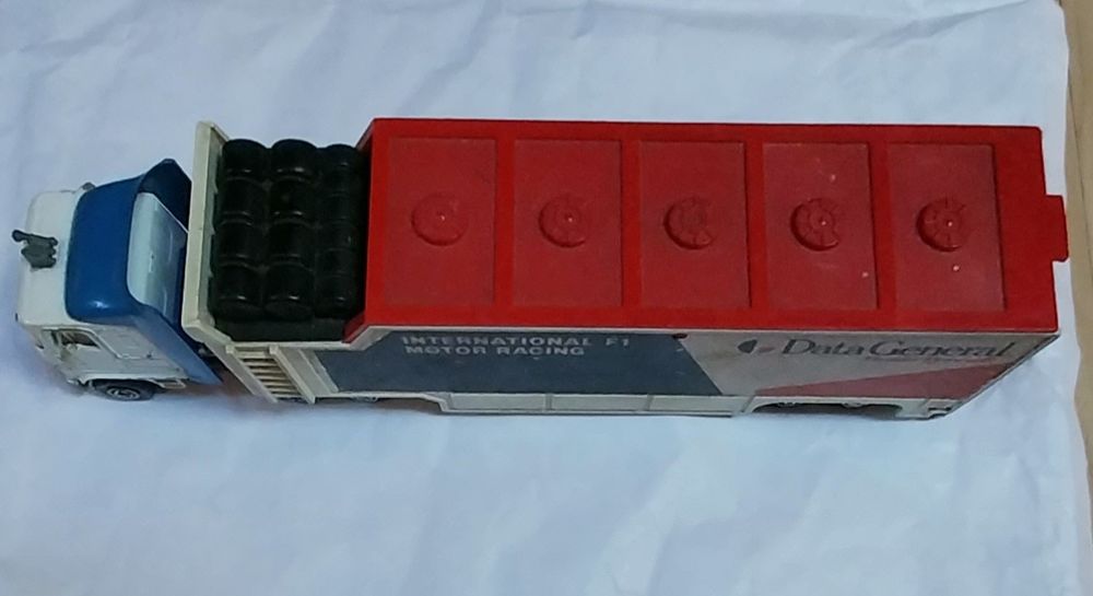 Camião antigo Majorette