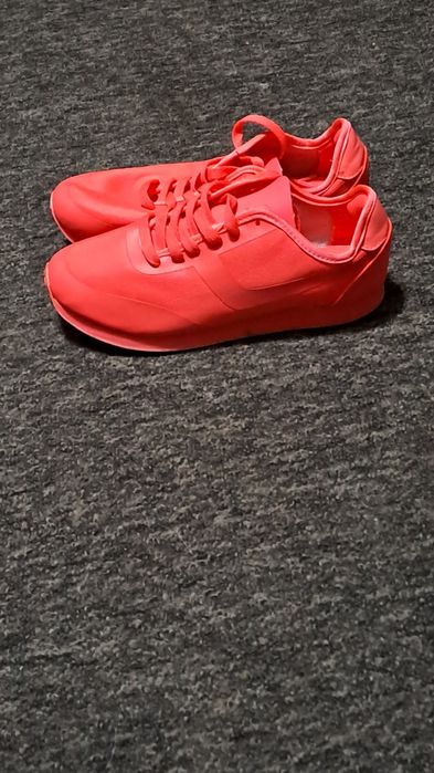 Buty damskie sportowe