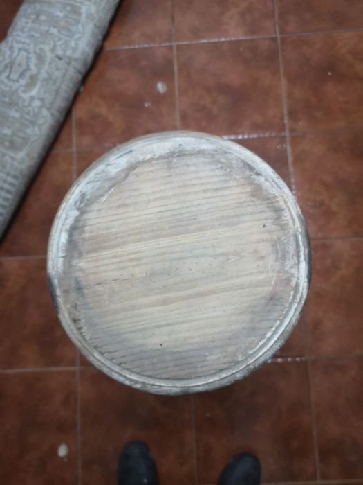 colunas de madeira vintage para flores